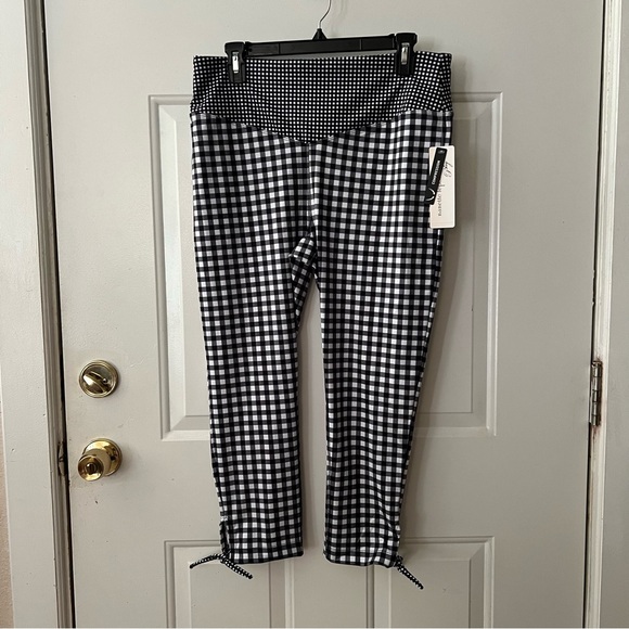 NWT Nanette Lepore Play Black & White Gingham Mix Crop Activewear Bra and Pant - Picture 5 of 9